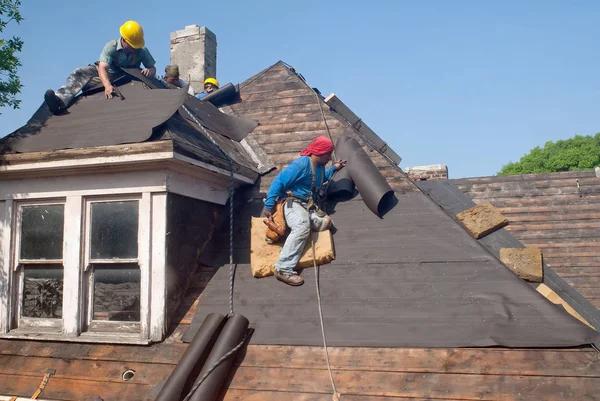 Local Roofing Contractors Offering Fast Roof Repair Services